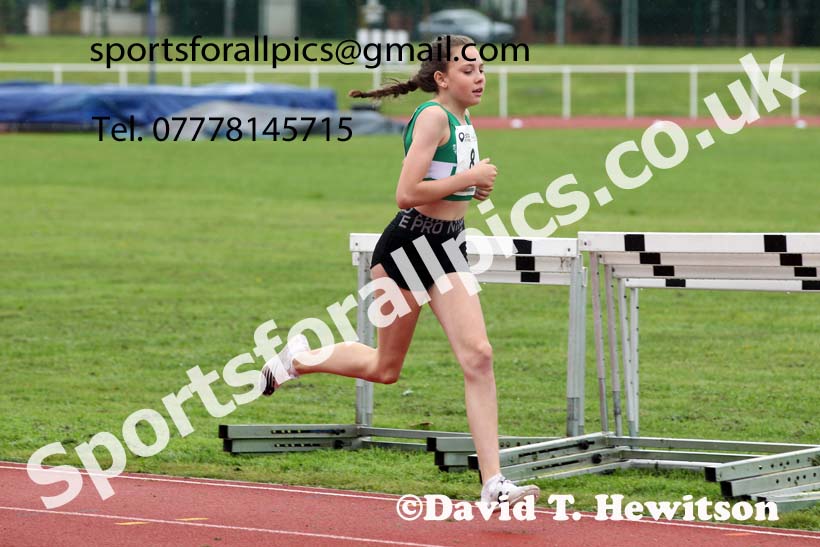 Women and Girls 800 metres, 2021 North Eastern Track and Field Champs., Middesbrough. Photo: David T. Hewitson/Sports for All Pics
